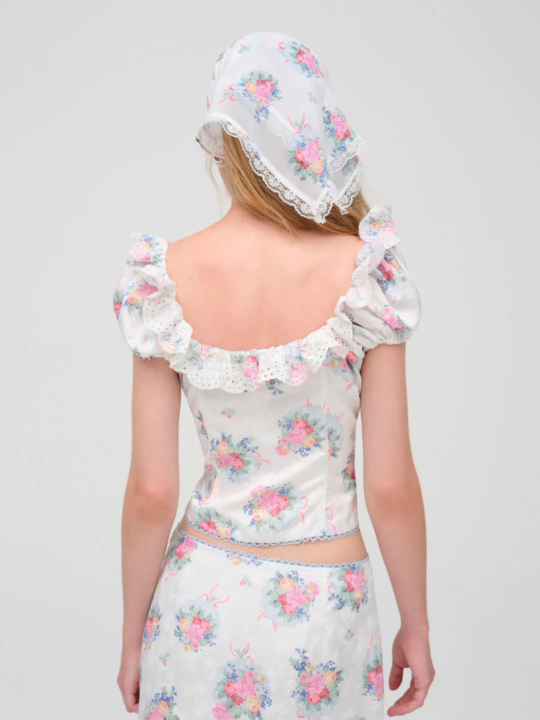 Doily Bouquet Short Sleeve Top