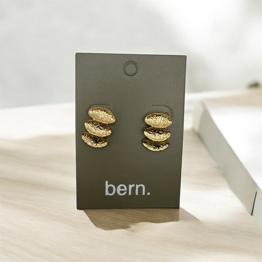 GOLDEN- Heather Stud